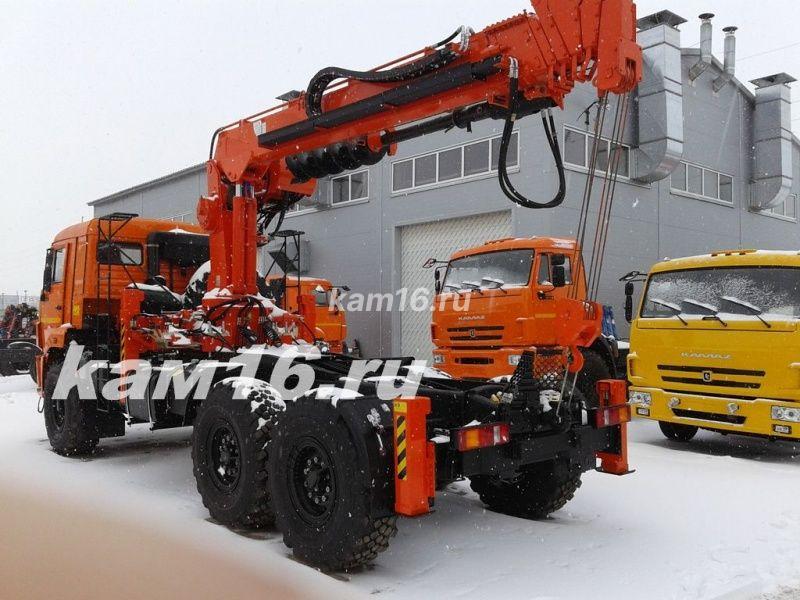 Тягач КАМАЗ 43118 с КМУ Kanglim 2056 ямобур